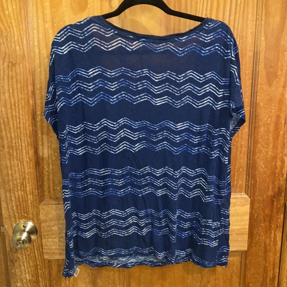 Short Sleeve Top - Picture 5 of 5